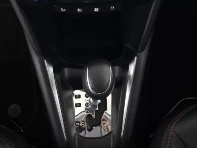 Peugeot 208 2019 - 11950 EUR, 90328 km - AUTO.MOTO.pt - 90328km - foto 26 de 90