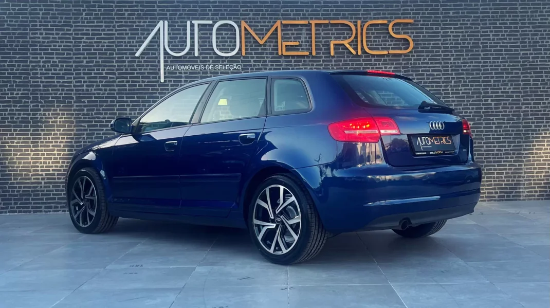 Audi A3 Sportback 2011 - 13450 EUR, 156000 km - AUTO.MOTO.pt - 156000km - foto 3 de 11