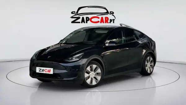 Tesla Model Y 2023 - 35900 EUR, 29800 km - AUTO.MOTO.pt - 29800km - foto 5 de 12
