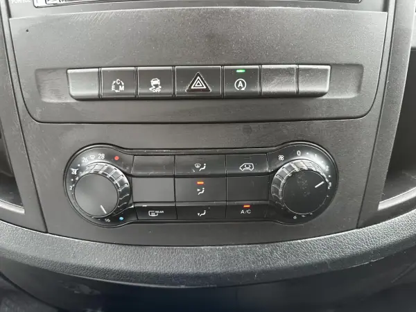 Mercedes-Benz Vito Tourer 2016 - 26900 EUR, 220000 km - AUTO.MOTO.pt - 220000km - foto 53 de 55