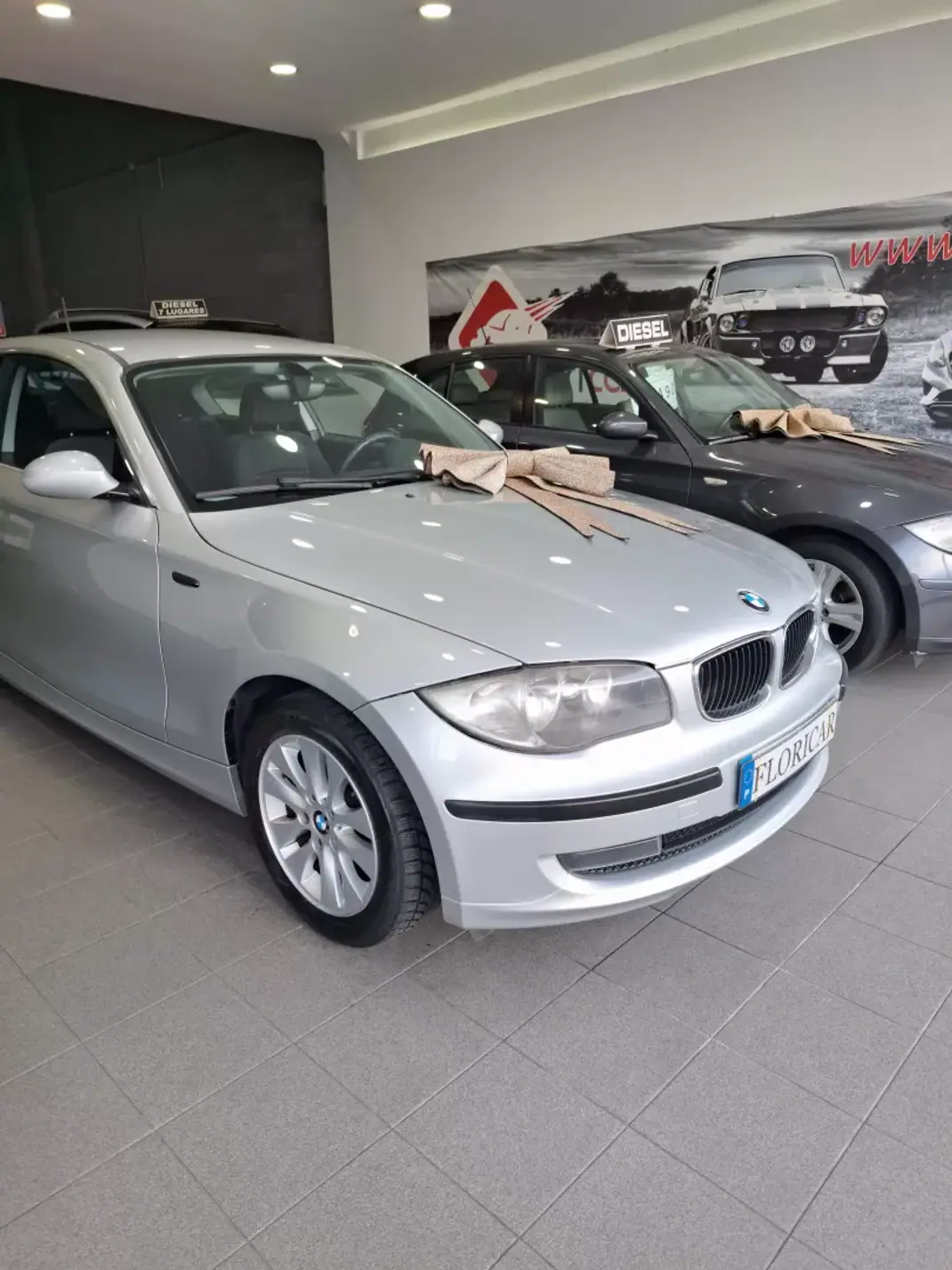 BMW 118 2009 - 7490 EUR, 269000 km - AUTO.MOTO.pt - 269000km - foto 8 de 9