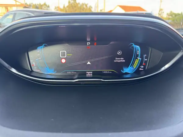 Peugeot 3008 2022 - 21750 EUR, 68000 km - AUTO.MOTO.pt - 68000km - foto 35 de 48
