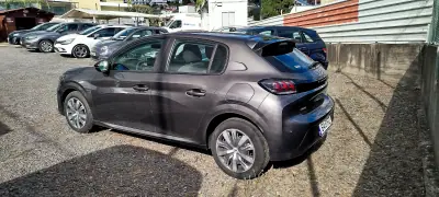 Peugeot 208 2023 - 19250 EUR, 48000 km - AUTO.MOTO.pt - 48000km - foto 4 de 13
