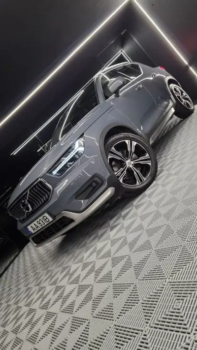 Volvo XC 40 2020 - 27750 EUR, 139000 km - AUTO.MOTO.pt - 139000km - foto 4 de 21