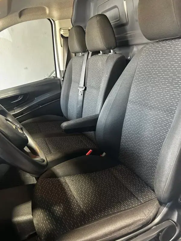 Mercedes-Benz Vito 2021 - 18500 EUR, 166000 km - AUTO.MOTO.pt - 166000km - foto 24 de 27