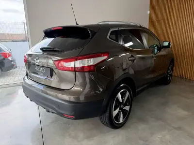 Nissan Qashqai 2015 - 14500 EUR, 171000 km - AUTO.MOTO.pt - 171000km - foto 11 de 86