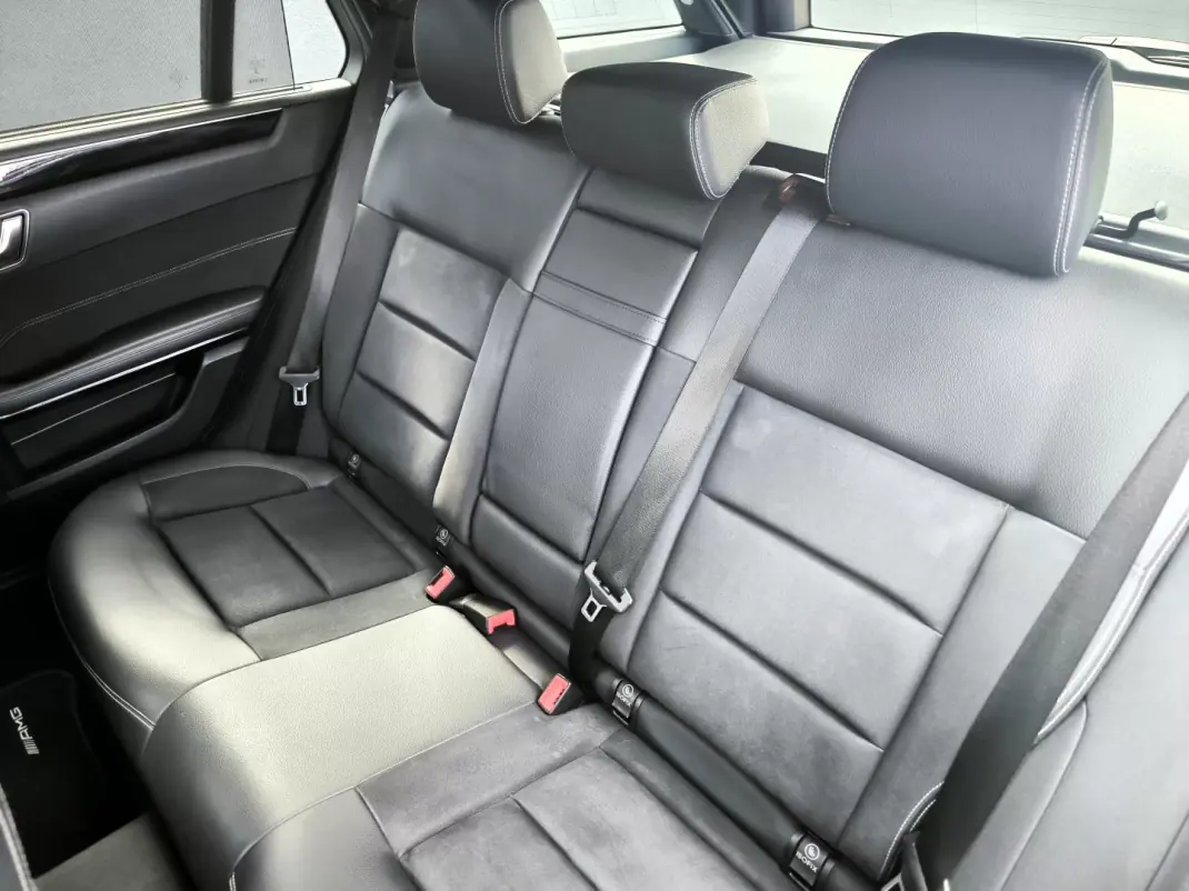 Mercedes-Benz E 250 2013 - 12950 EUR, 369000 km - AUTO.MOTO.pt - 369000km - foto 7 de 41