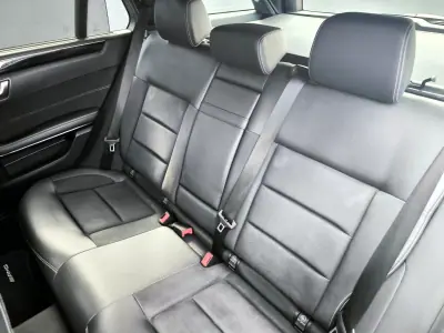 Mercedes-Benz E 250 2013 - 12950 EUR, 369000 km - AUTO.MOTO.pt - 369000km - foto 7 de 41