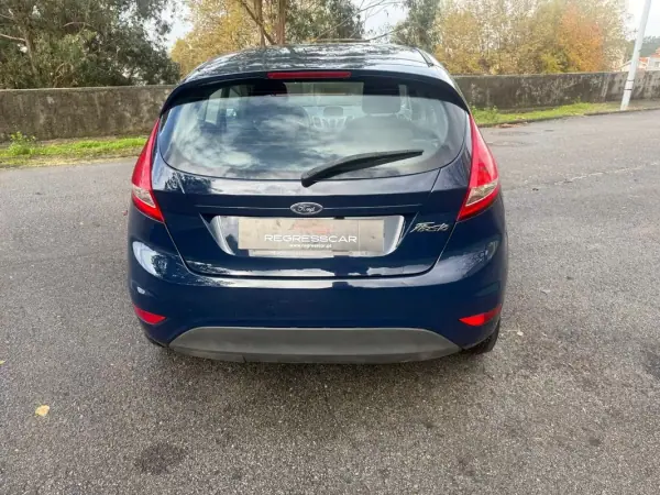 Ford Fiesta 2009 - 4950 EUR, 171000 km - AUTO.MOTO.pt - 171000km - foto 6 de 24