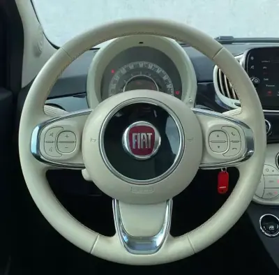 Fiat 500 2021 - 10900 EUR, 99987 km - AUTO.MOTO.pt - 99987km - foto 15 de 17