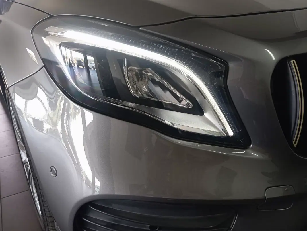 Mercedes-Benz GLA 220 2018 - 27500 EUR, 105000 km - AUTO.MOTO.pt - 105000km - foto 11 de 39