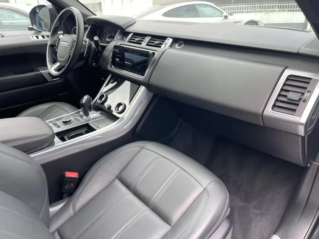 Land Rover Range Rover Sport 2020 - 47500 EUR, 160000 km - 160000km - foto 11 de 15