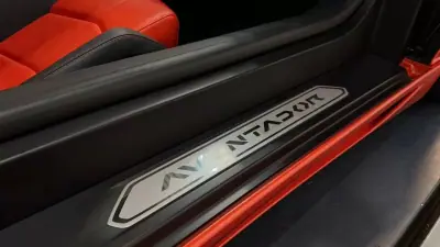 Lamborghini Aventador 2012 - 349900 EUR, 17929 km - AUTO.MOTO.pt - 17929km - foto 33 de 39