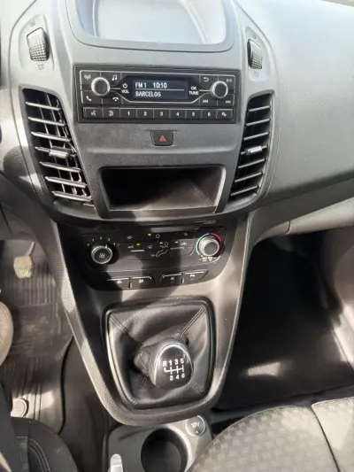 Ford Transit Connect 2018 - 12990 EUR, 152000 km - AUTO.MOTO.pt - 152000km - foto 16 de 20