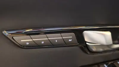 Land Rover Range Rover Evoque Cabrio 2017 - 28750 EUR, 133417 km - 133417km - foto 36 de 62