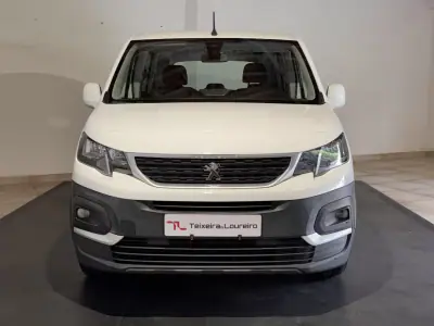 Peugeot Rifter 2019 - 18750 EUR, 92579 km - AUTO.MOTO.pt - 92579km - foto 2 de 22