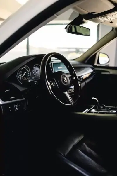 BMW X5 2014 - 26900 EUR, 170000 km - AUTO.MOTO.pt - 170000km - foto 10 de 25