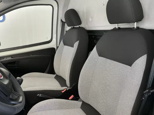 Fiat FIORINO 1.3 M-JET C/AC 2020 - 11900 EUR, 133060 km - AUTO.MOTO.pt - 133060km - foto 10 de 12