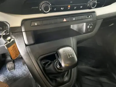 Citroën Spacetourer 2018 - 21800 EUR, 210620 km - AUTO.MOTO.pt - 210620km - foto 14 de 23