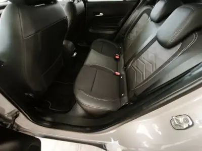 Jeep Avenger 2024 - 21900 EUR, 55789 km - AUTO.MOTO.pt - 55789km - foto 12 de 15