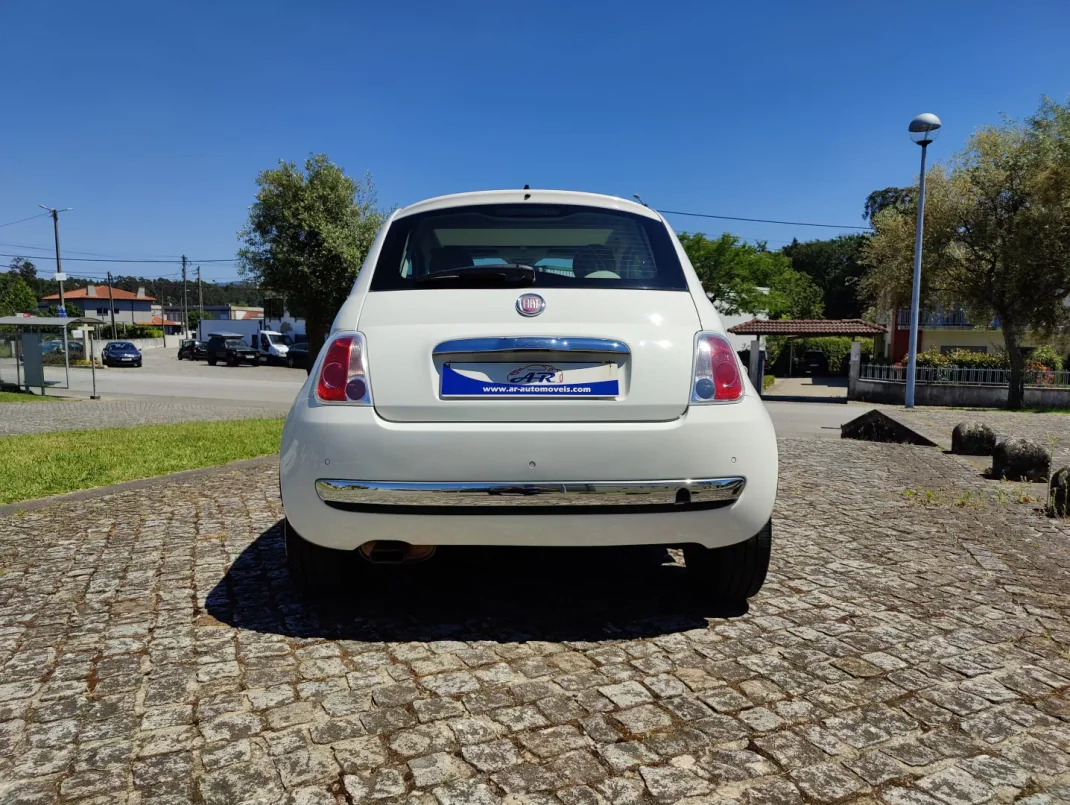 Fiat 500 2014 - 8950 EUR, 158132 km - AUTO.MOTO.pt - 158132km - foto 5 de 11