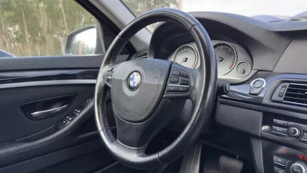 BMW 520 2013 - 16500 EUR, 244000 km - AUTO.MOTO.pt - 244000km - foto 21 de 47
