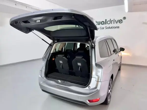Citroën C4 Grand Picasso 2018 - 11500 EUR, 154000 km - AUTO.MOTO.pt - 154000km - foto 55 de 57