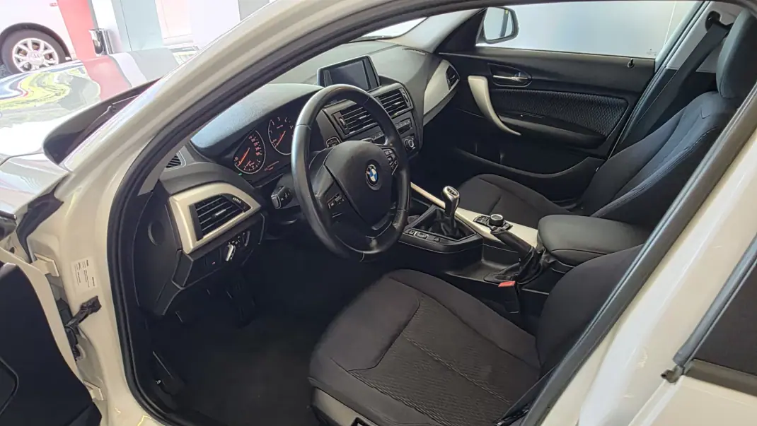 BMW 114 2013 - 9500 EUR, 212463 km - AUTO.MOTO.pt - 212463km - foto 6 de 45