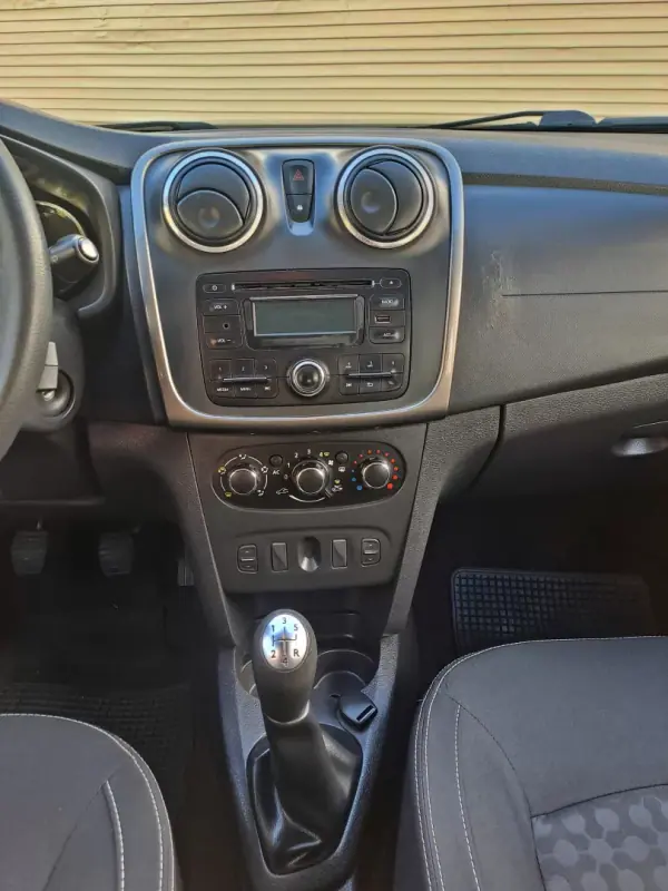 Dacia Logan MCV 2014 - 6990 EUR, 125000 km - AUTO.MOTO.pt - 125000km - foto 13 de 23