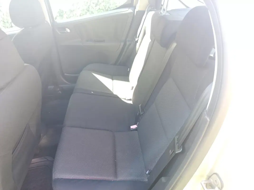 Peugeot 207 2007 - 4990 EUR, 254878 km - 254878km - foto 8 de 10