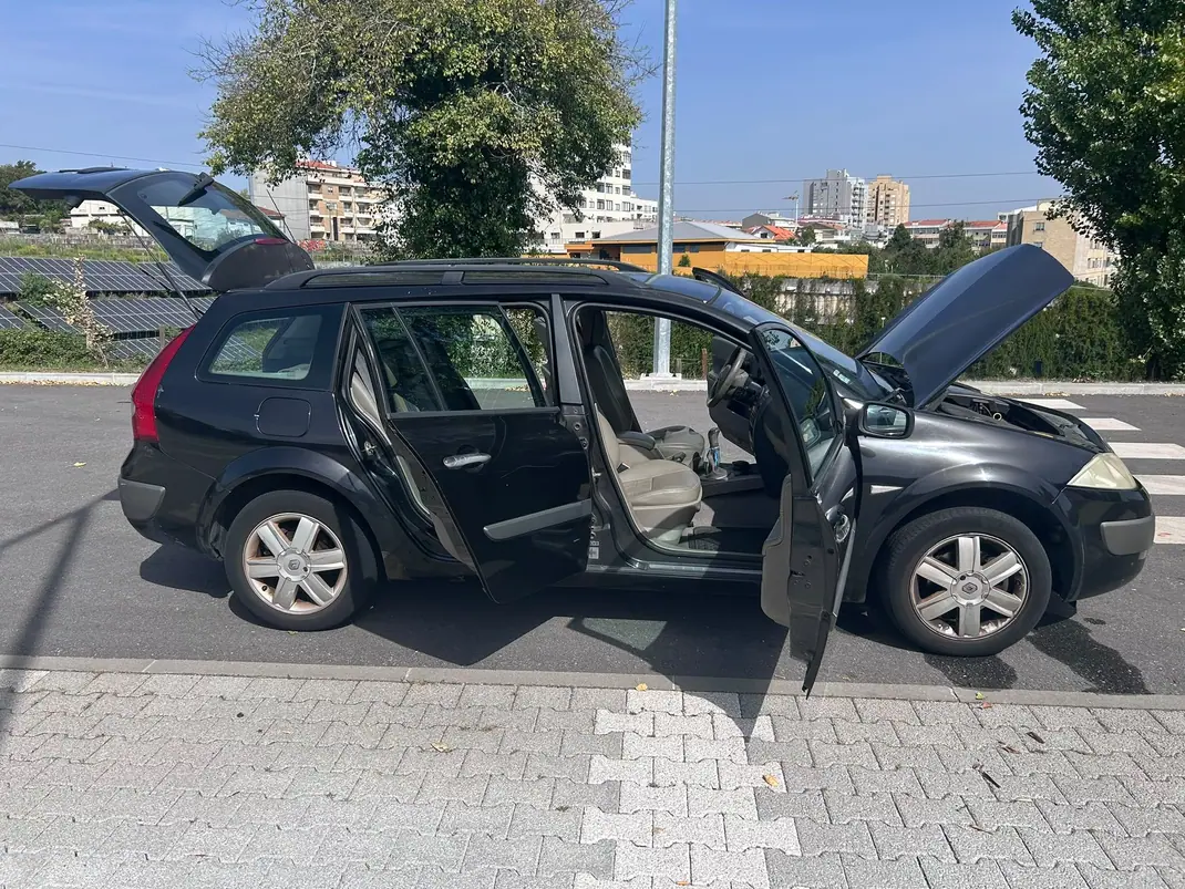 Renault Mégane Break 2004 - 2250 EUR, 359083 km - 359083km - foto 11 de 15