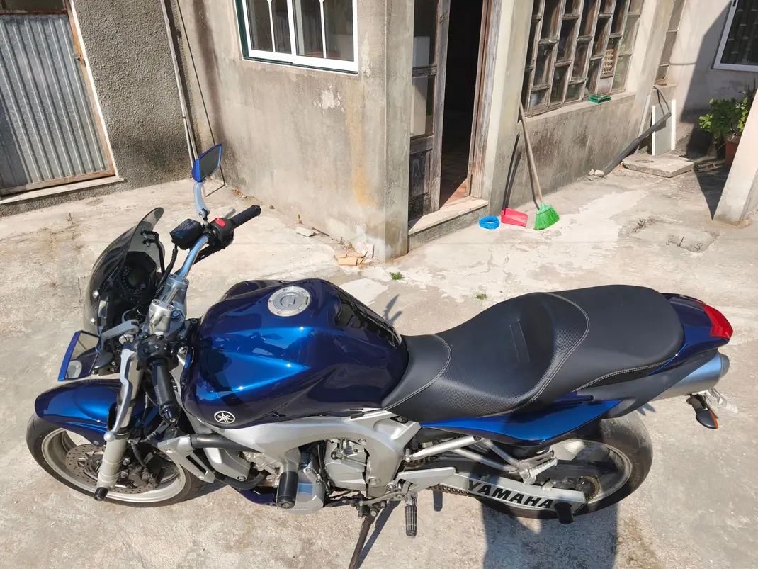 Yamaha FZ 6 2004 - 3000 EUR, 10487 km - 10487km - foto 4 de 7