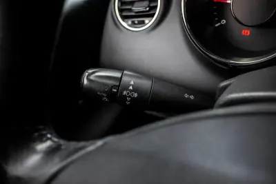 Peugeot 3008 2010 - 7490 EUR, 200623 km - AUTO.MOTO.pt - 200623km - foto 14 de 36