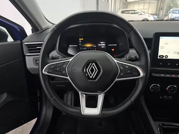Renault Clio 2024 — photo 3 of 23