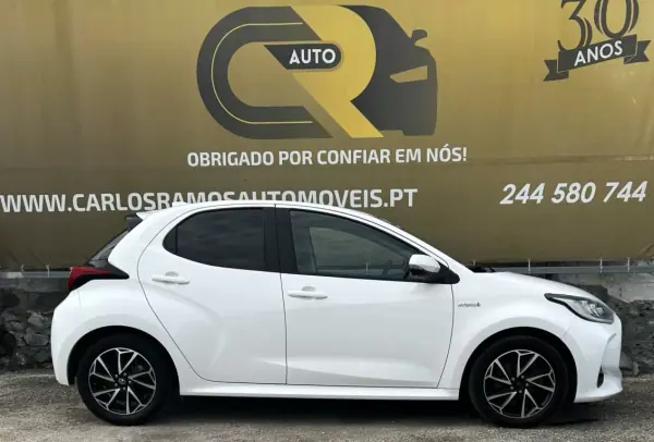 Toyota Yaris 2021 - 21400 EUR, 91340 km - AUTO.MOTO.pt - 91340km - foto 8 de 12