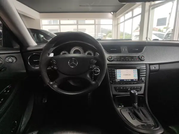 Mercedes-Benz CLS 55 AMG 2005 - 37500 EUR, 135000 km - AUTO.MOTO.pt - 135000km - foto 42 de 42