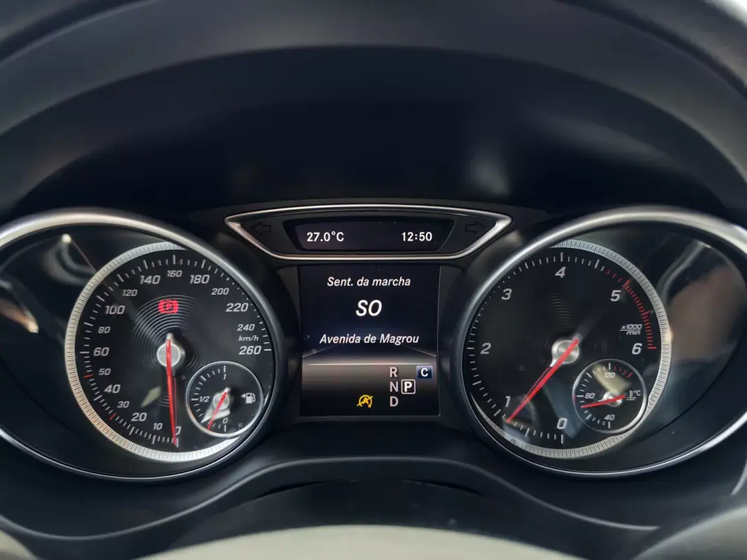 Mercedes-Benz CLA 180 2017 - 17500 EUR, 206000 km - 206000km - foto 26 de 51