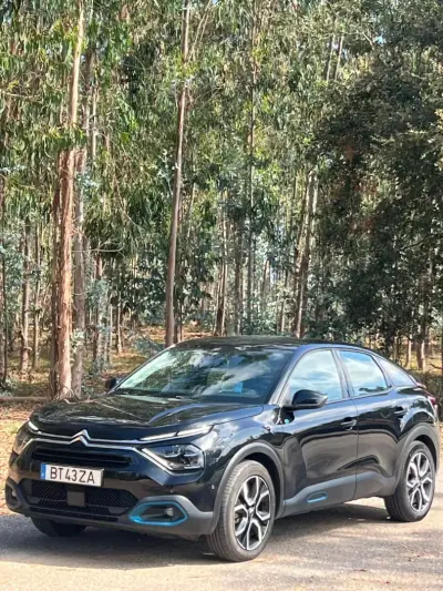 Citroën e-C4 2022 - 19900 EUR, 75680 km - AUTO.MOTO.pt - 75680km - foto 24 de 71