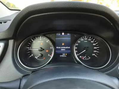 Nissan Qashqai 2020 - 21900 EUR, 138000 km - AUTO.MOTO.pt - 138000km - foto 11 de 16