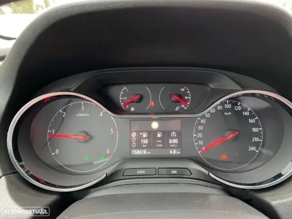 Opel Grandland X 2019 - 17990 EUR, 156000 km - AUTO.MOTO.pt - 156000km - foto 21 de 26