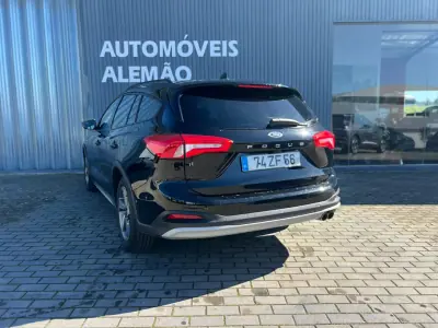 Ford Focus SW 2019 - 15950 EUR, 94634 km - AUTO.MOTO.pt - 94634km - foto 7 de 19