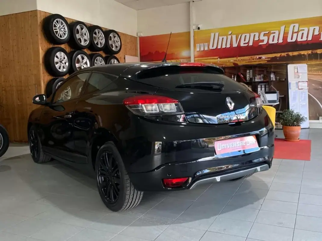 Renault Mégane Coupe 2012 - 11900 EUR, 157000 km - AUTO.MOTO.pt - 157000km - foto 3 de 17