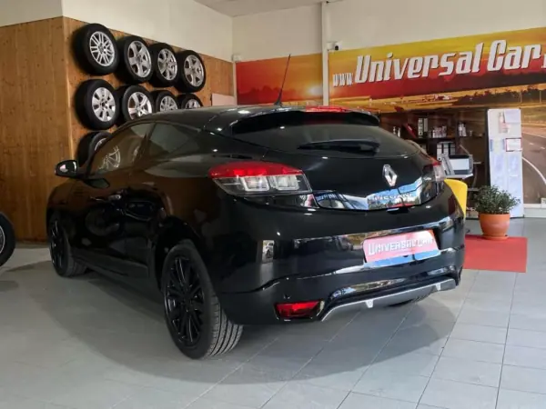 Renault Mégane Coupe 2012 - 11900 EUR, 157000 km - AUTO.MOTO.pt - 157000km - foto 3 de 17