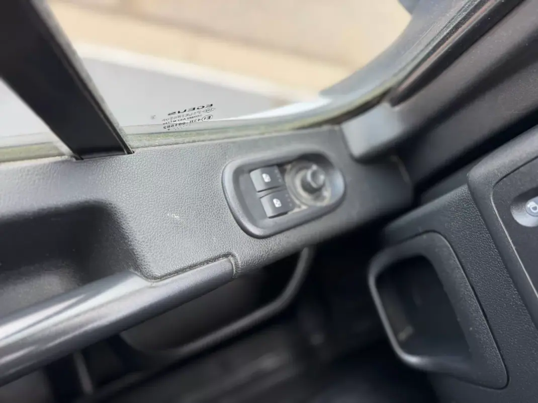 Renault Master 2.3 dCi L2 3.5T RD TP 2019 - 16900 EUR, 178309 km - AUTO.MOTO.pt - 178309km - foto 8 de 15