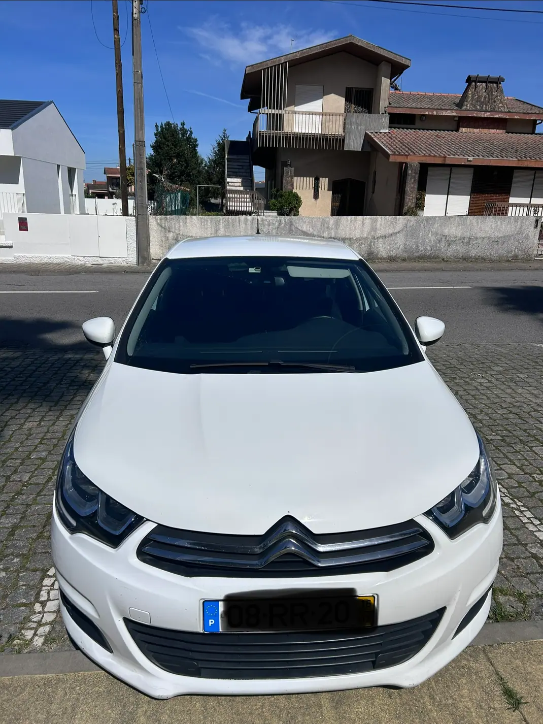 Citroën C4 2016 - 12900 EUR, 108000 km - AUTO.MOTO.pt - 108000km - foto 1 de 10