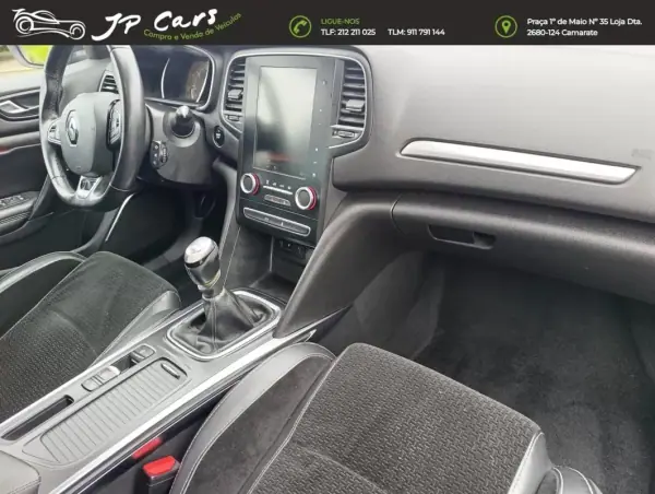 Renault Mégane 2016 - 12500 EUR, 106380 km - AUTO.MOTO.pt - 106380km - foto 12 de 13