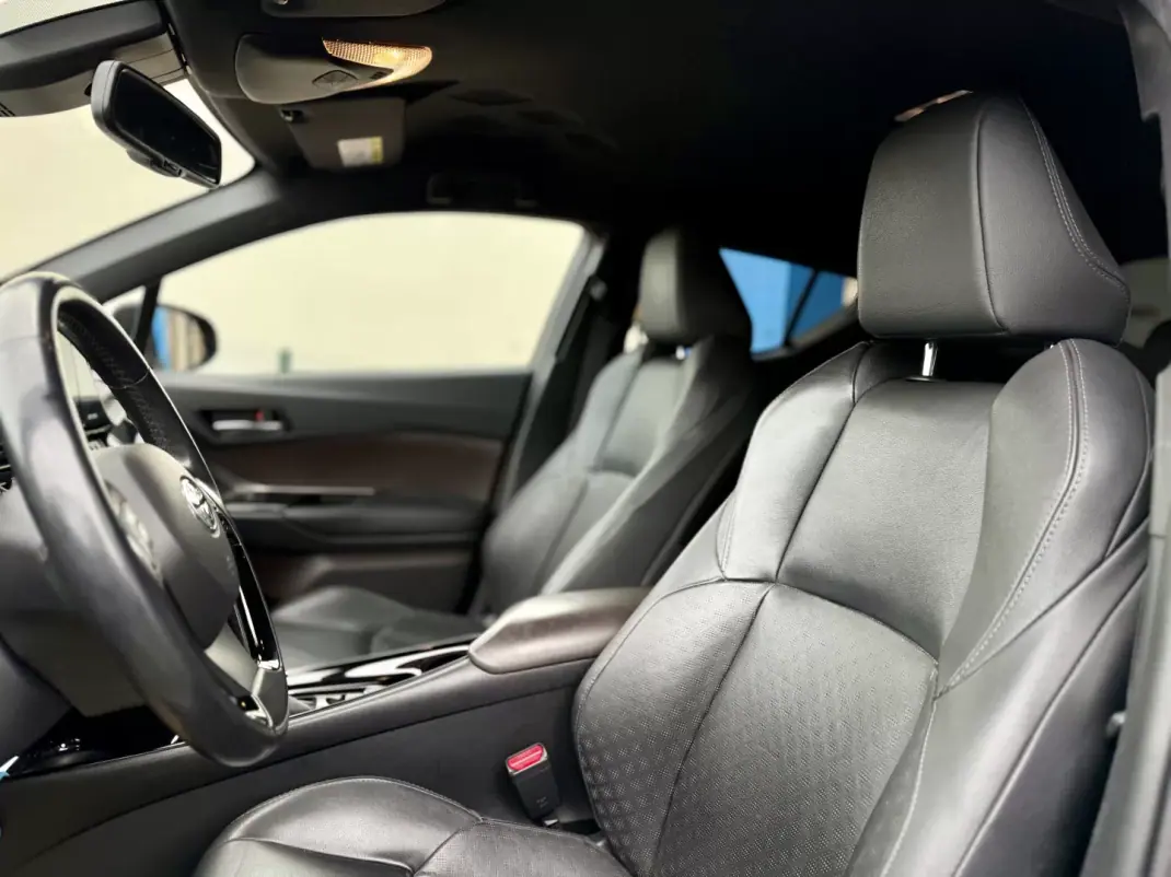 Toyota C-HR 2019 - 23950 EUR, 92000 km - 92000km - foto 13 de 25