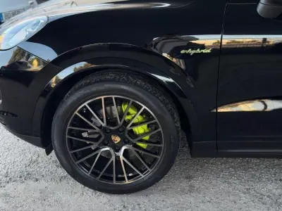 Porsche Cayenne Coupé 2019 - 64900 EUR, 158650 km - AUTO.MOTO.pt - 158650km - foto 16 de 16