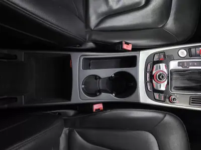 Audi A5 2013 - 22450 EUR, 157412 km - AUTO.MOTO.pt - 157412km - foto 45 de 49