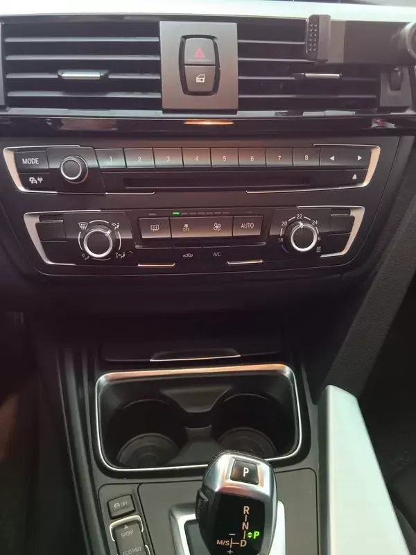 BMW 320 2014 - 14950 EUR, 265000 km - 265000km - foto 15 de 20